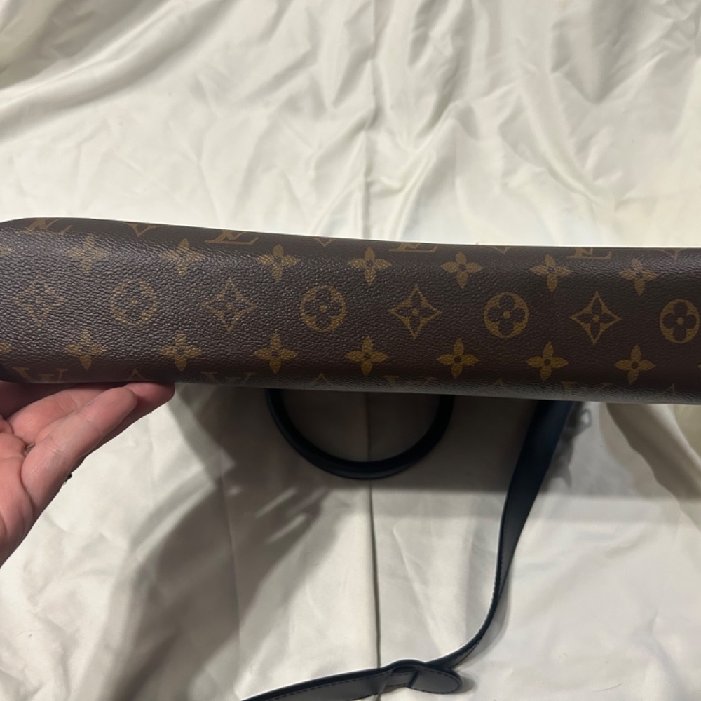 Louis Vuitton Brown Monogram Canvas and Black Leather Crossbody Bag - Picture 8 of 10